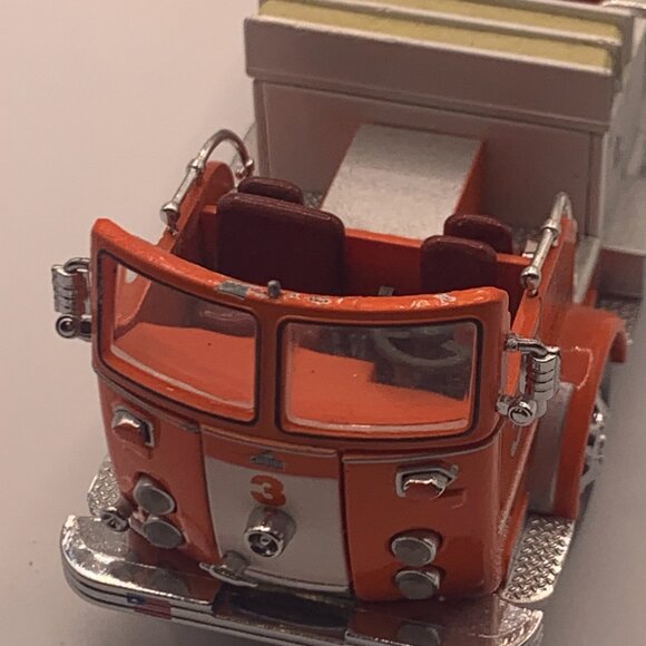 1:64 Code 3 Firehouse Expo 2000 #3 Pumper Truck SELLING AS IS - Picture 2 of 7